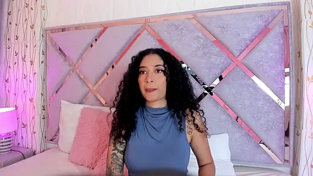  lanna jhonson  online show from January 29, 2025, 11:30 am