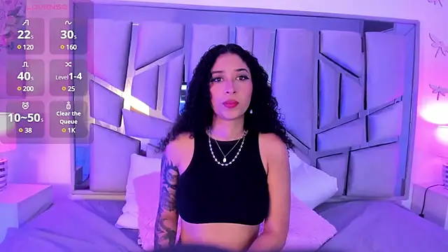  lanna jhonson  online show from February 3, 2025, 11:42 am