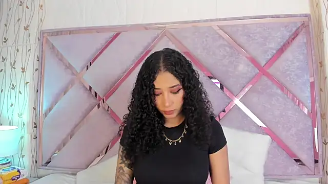  lanna jhonson  online show from February 22, 2025, 11:57 am