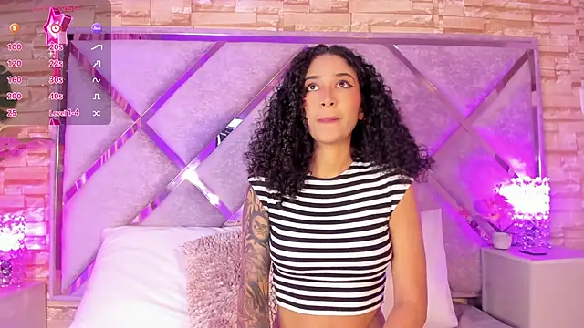  lanna jhonson  online show from September 13, 2025, 3:39 am