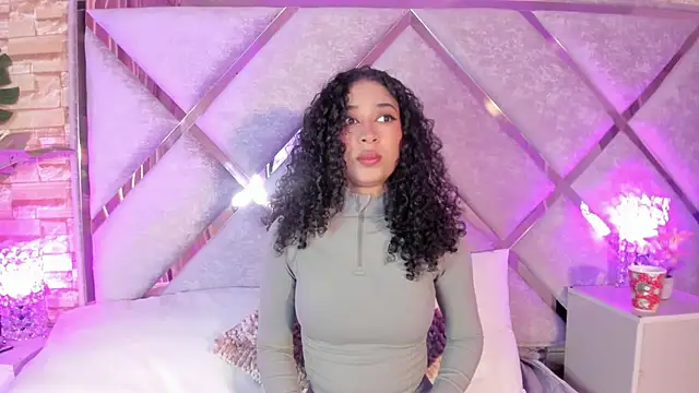  lanna jhonson  online show from September 23, 2025, 4:04 am