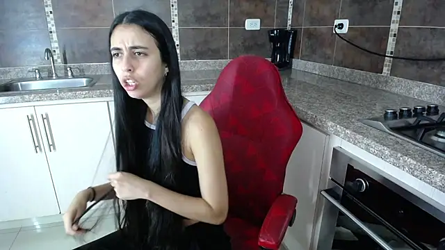 anna alvarez online show from January 24, 2025, 11:48 am