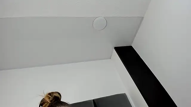 Lizz Luna online show from October 8, 2025, 2:04 pm