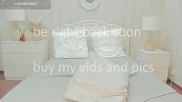 Nicky Stone online show from April 19, 2026, 6:10 pm