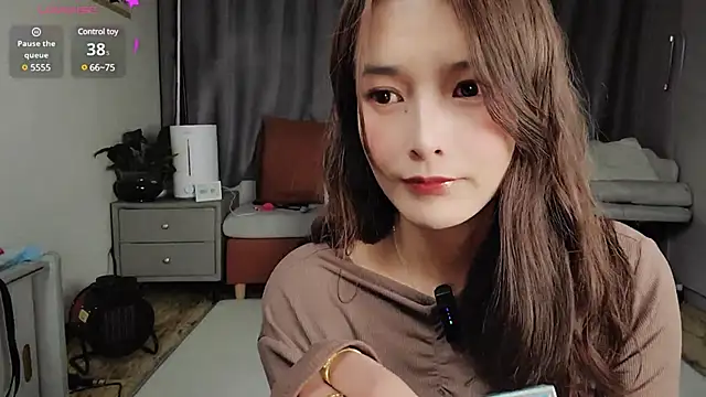 Youth3  online show from February 17, 2025, 4:37 pm