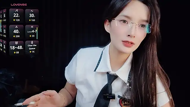 Youth3  online show from September 11, 2025, 4:07 pm