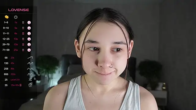 AislyEmbury online show from February 3, 2025, 1:19 am