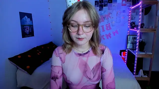 Snapshot of leazy_peazy chatting on December 17, 2025, 10:49 pm leazy peazy online show from December 17, 2025, 10:49 pm