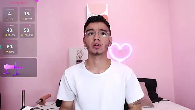 Ian Castillo  online show from January 9, 2025, 11:25 am