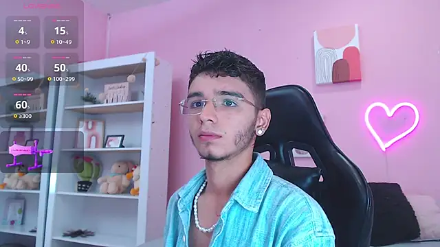 Ian Castillo  online show from January 25, 2025, 11:13 am