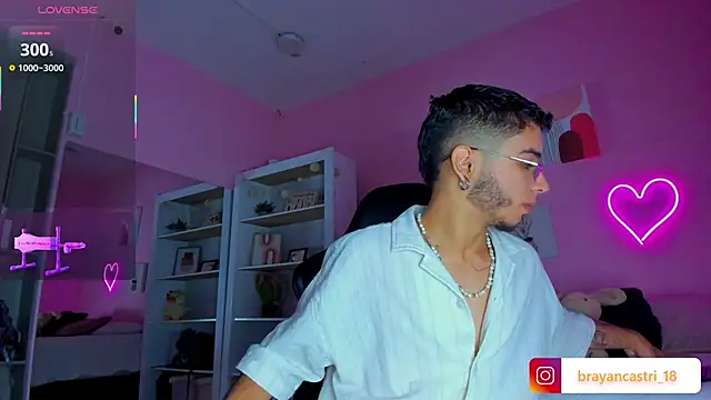 Ian Castillo  online show from March 11, 2025, 11:23 am