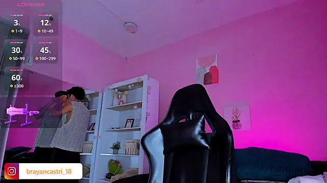 Ian Castillo  online show from December 2, 2025, 11:26 am