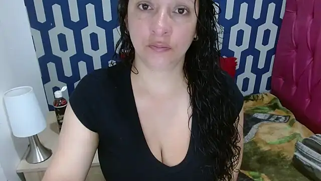 sarax ximena online show from October 6, 2025, 1:41 pm