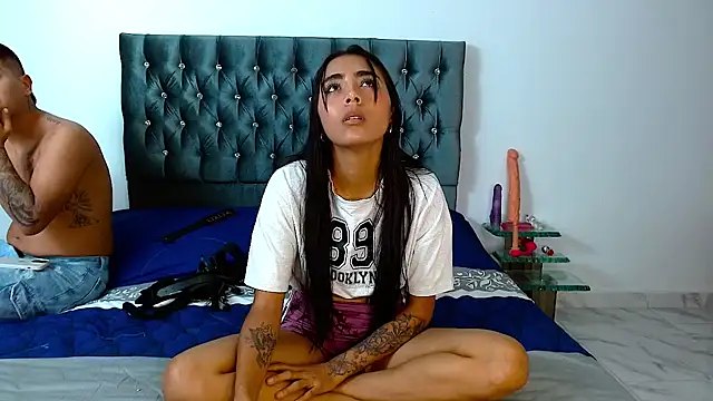 AntonellaAndNoah online show from April 21, 2026, 6:31 am