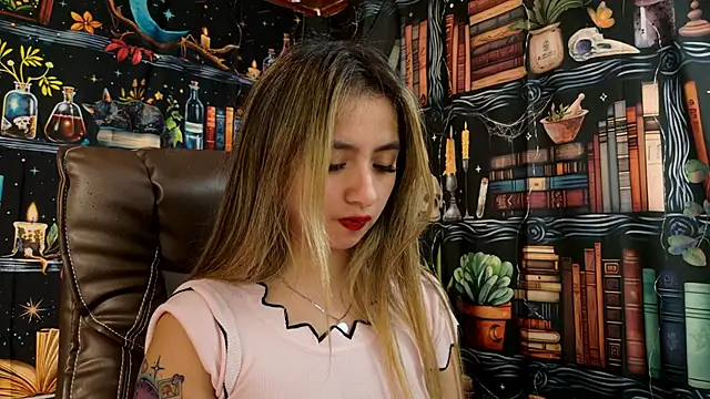 julietta   jackson online show from January 7, 2025, 8:31 pm