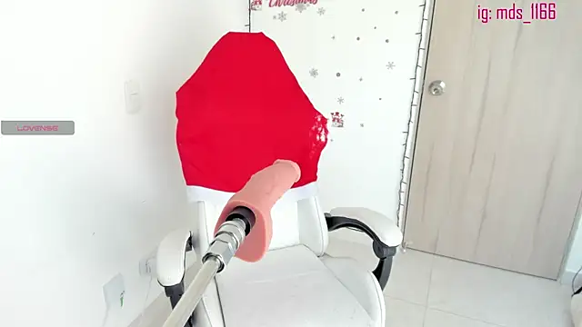 Mia adams66 online show from January 8, 2025, 6:52 pm