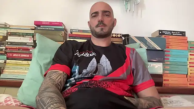 alessandromori91 online show from April 20, 2026, 3:37 pm