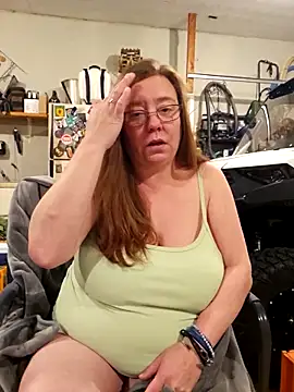 MsShelby40 online show from December 16, 2025, 11:21 pm