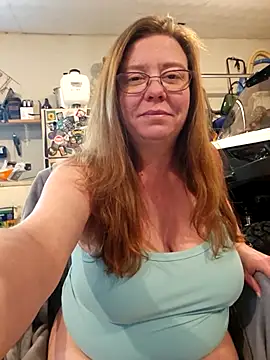 MsShelby40 online show from April 19, 2026, 5:56 pm