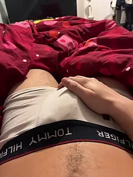 enzomlt online show from December 22, 2025, 1:57 am