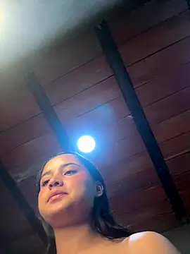 MollySanders    online show from October 17, 2025, 11:29 pm