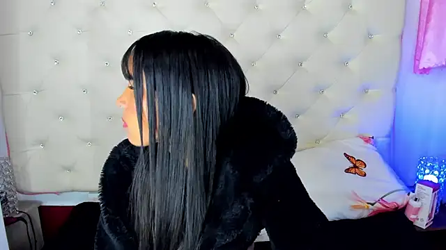 sophie pariss online show from February 19, 2025, 7:39 am