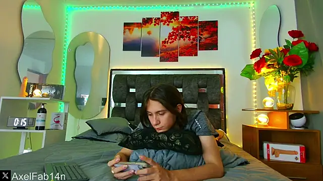 Alex and Fabian online show from February 11, 2025, 6:22 pm