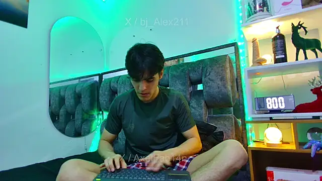 Alex and Fabian online show from April 1, 2026, 3:07 am