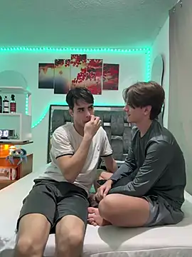 Alex and Fabian online show from April 21, 2026, 3:46 am