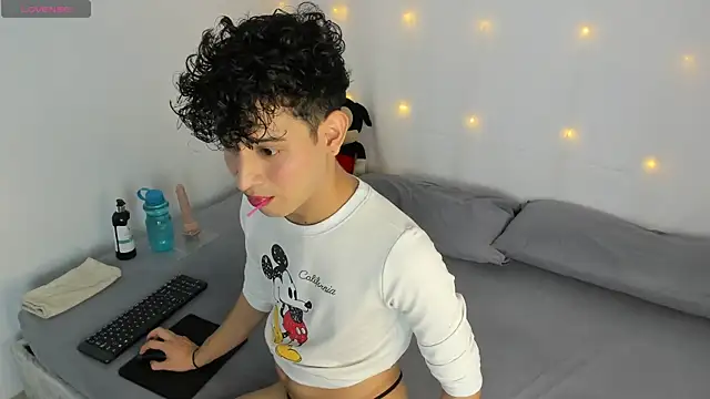 Benjamin Buster online show from December 12, 2024, 1:32 am