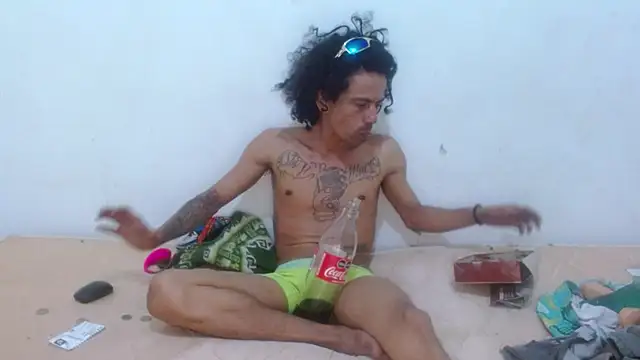 Snapshot of damian_bottom_bigcock chatting on January 2, 2025, 5:03 am damian bottom bigcock online show from January 2, 2025, 5:03 am