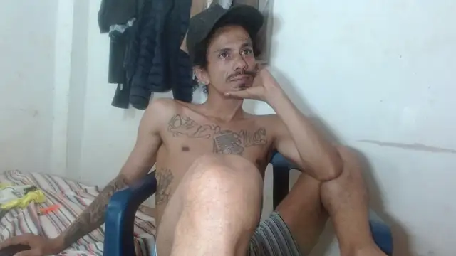 Snapshot of damian_bottom_bigcock chatting on December 14, 2025, 8:35 pm damian bottom bigcock online show from December 14, 2025, 8:35 pm