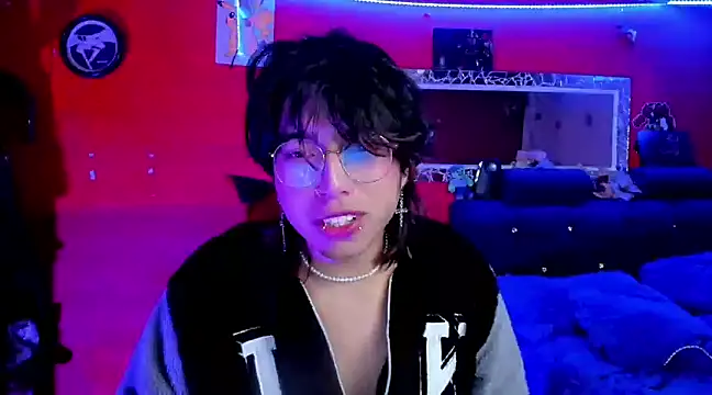 AnggelONfiree online show from December 31, 2024, 4:06 am