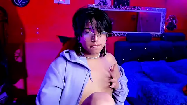 AnggelONfiree online show from January 23, 2025, 6:17 am