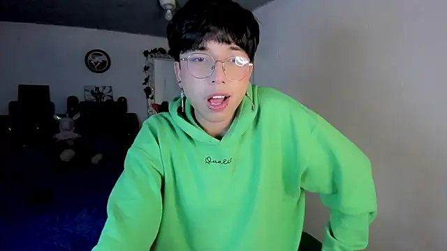 AnggelONfiree online show from February 5, 2026, 4:28 am