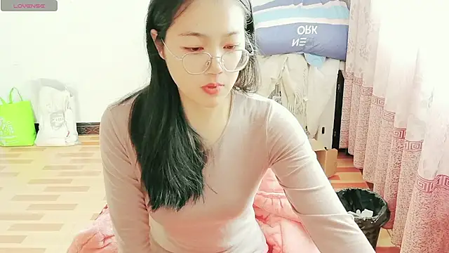 Snapshot of luoxuwen chatting on January 19, 2025, 5:26 am luoxuwen online show from January 19, 2025, 5:26 am