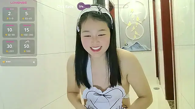 luoxuwen online show from April 21, 2026, 1:42 am