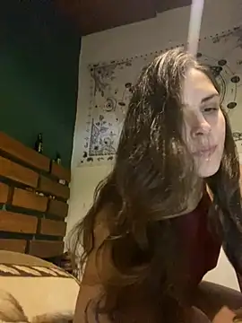 isadelasestrellas online show from April 14, 2026, 12:00 pm