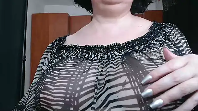  MissJ  online show from January 9, 2025, 11:47 am