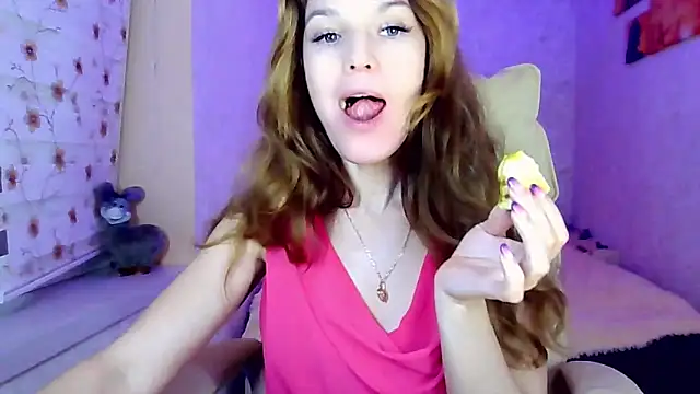 impossibleluna online show from December 13, 2025, 7:53 pm