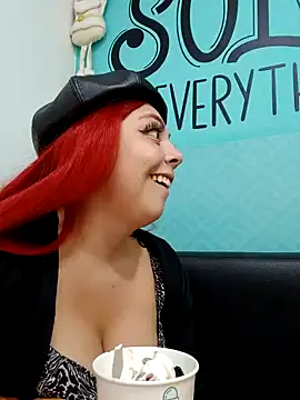 madelaine- online show from December 30, 2024, 7:53 pm