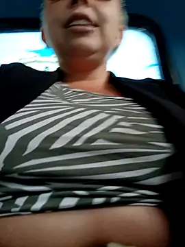 madelaine- online show from January 2, 2025, 7:07 pm