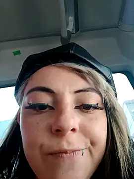 madelaine- online show from January 5, 2025, 9:14 pm