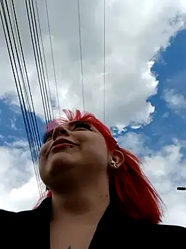 madelaine- online show from January 27, 2025, 7:24 pm