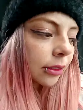 madelaine- online show from March 17, 2025, 6:53 pm