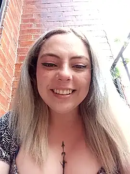 madelaine- online show from January 14, 2026, 6:13 pm