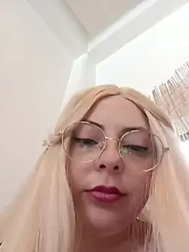 madelaine- online show from March 11, 2026, 5:19 pm