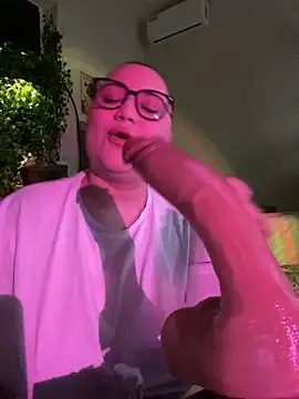 DaisyBooom online show from January 11, 2025, 7:05 pm