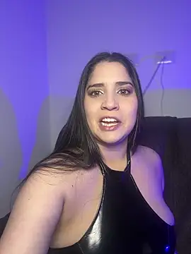 valentina jonnes1 online show from December 18, 2025, 3:12 am