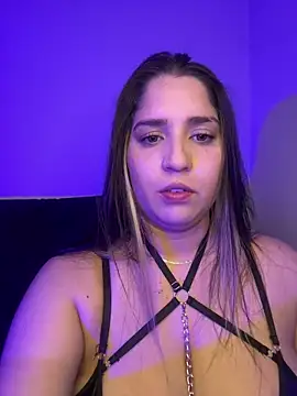 Snapshot of valentina_jonnes1 chatting on May 17, 2026, 11:23 pm valentina jonnes1 online show from May 17, 2026, 11:23 pm